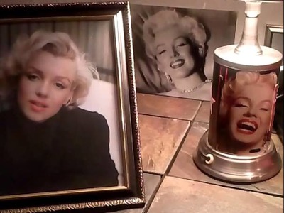 My mama's Marilyn Monroe living room. Dallas Tx