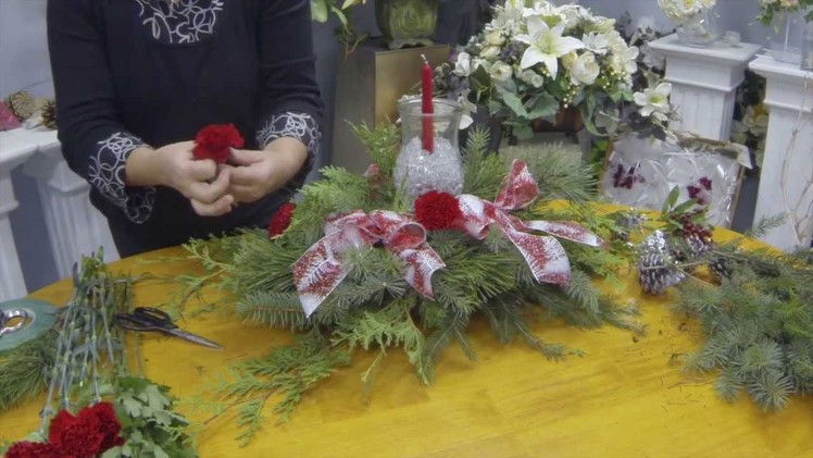 How to make a Christmas table arrangement with candle and ice