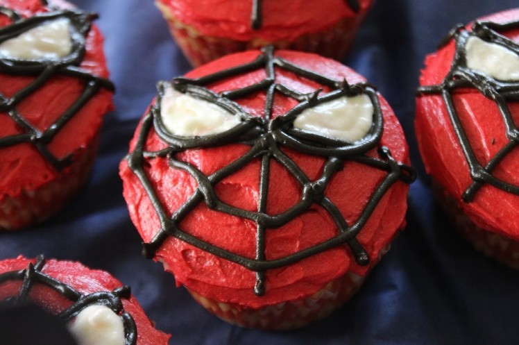 HOW TO MAKE SPIDERMAN CUPCAKES
