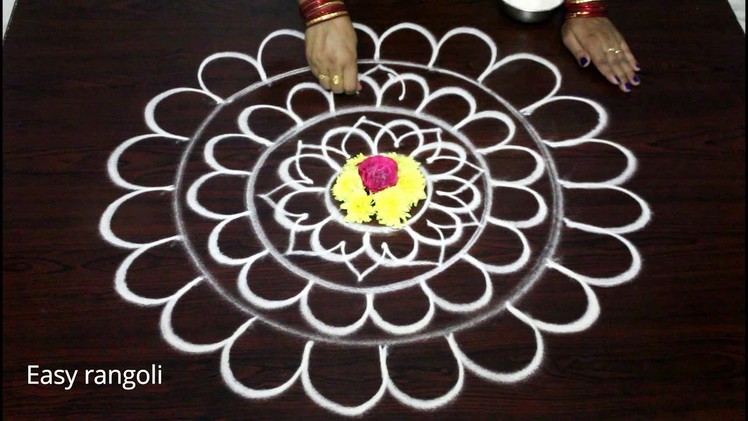 Latest navarathri flower kolam designs with out dots - vijaya dasami muggulu - easy rangoli designs