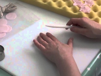 How to make Ruffle Blossoms with sugar paste and flower paste