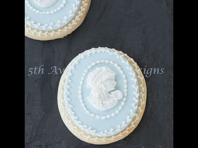 How to Create a Dimensional Cameo on a Sugar Cookie