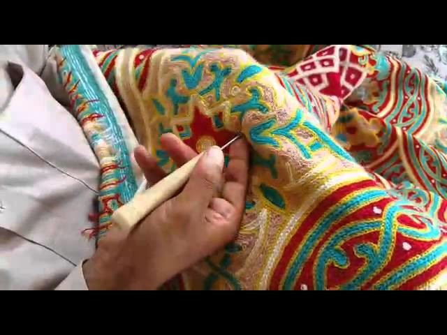Carpetism - The making of our Kashmir crewel rugs