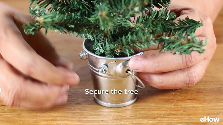 How to Make Your Own Christmas Tree Stand