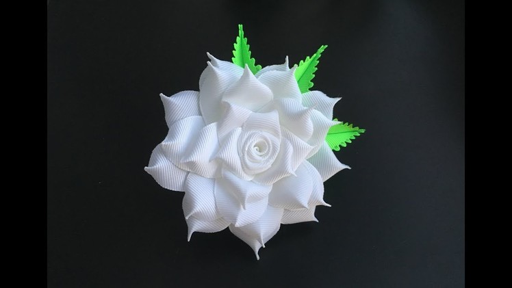 The decoration on the comb Kanzashi. White Rose. Grosgrain Rose
