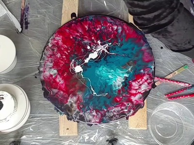 Resin Art. How to do a super cool resin painting in less than 15 min!