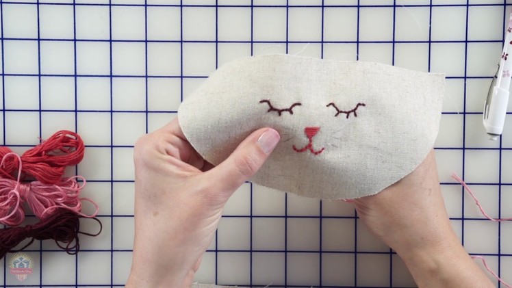 How to Embroider & Make the Mouse Pincushion for the Kitty Caddy Pouch by Stacy Iest Hsu - FQS