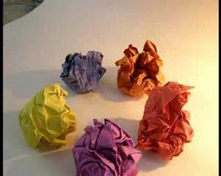 BOLA (Crumpled Paper Ball)