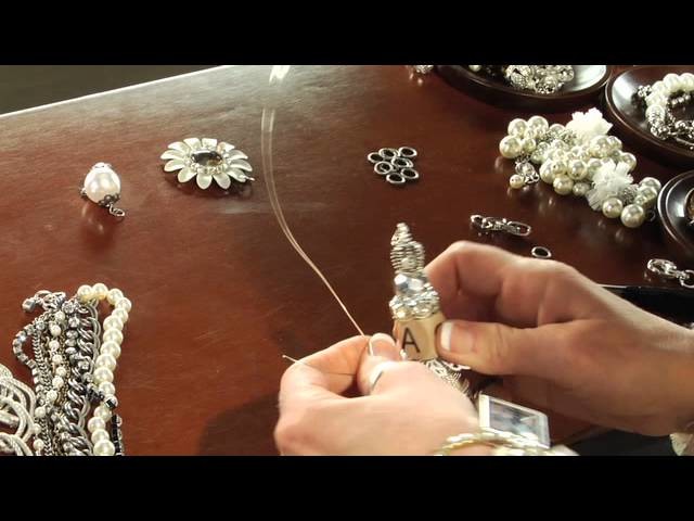 Art-i-Cake™ Night on the Town Necklace Tutorial with Designer Amy Labbe