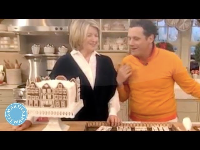 How to Make a Gingerbread-Town-Square Cake with Isaac Mizrahi