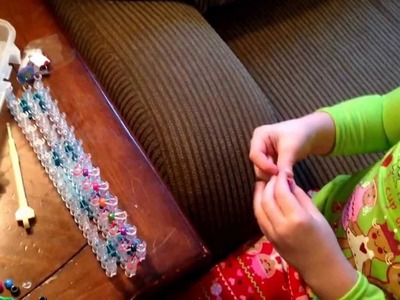 Rainbow Loom:  Basic charm Bracelet