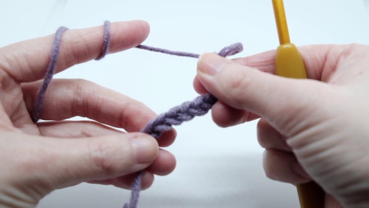 Crochet- how to avoid twists in a chain