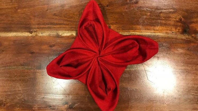 How to Fold an Napkin Like a Poinsettia