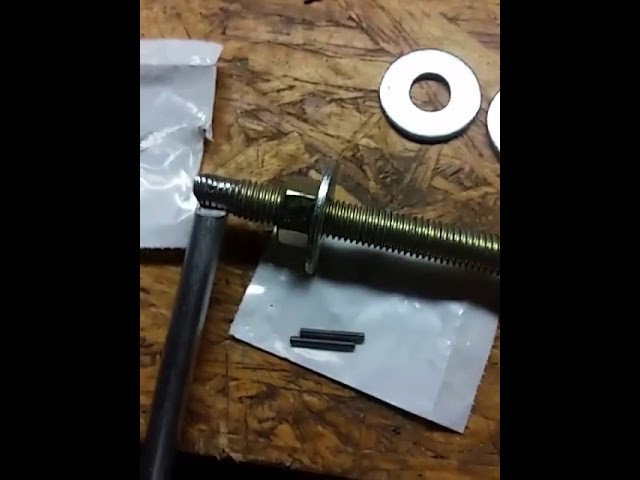 DIY Wood Vice using Pine Wood and Thread Rod