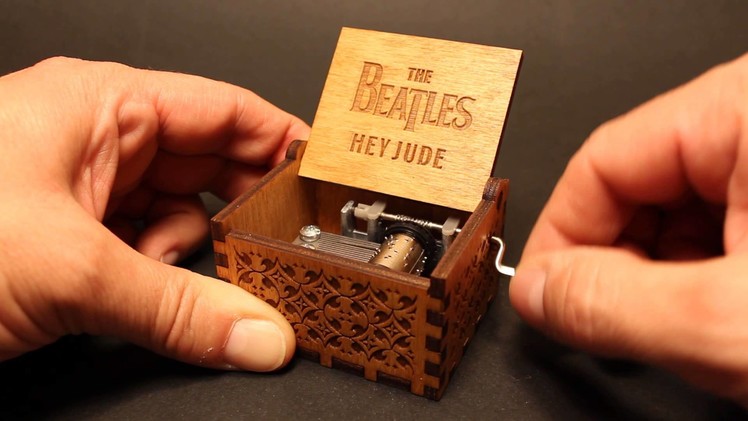 Hey Jude - The Beatles - Music box by Invenio Crafts