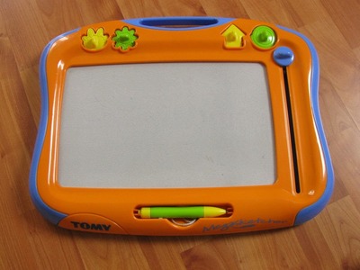 Tomy Megasketcher - Great Magnetic Drawing Board for Kids