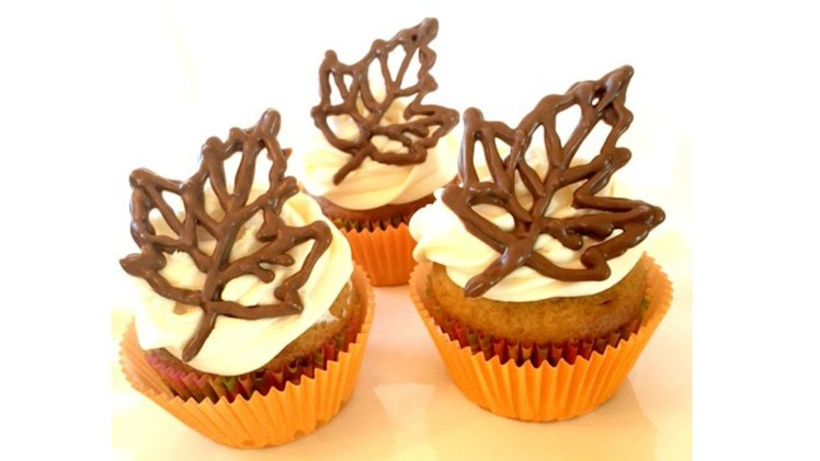 CANDY LEAF CUPCAKE TOPPERS! 1 of 4 - MISS TRENDY TREATS