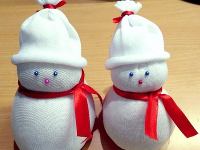 Diy snowman.socks snowman.how to make socks snowman.socks crafts.making of socks snowman