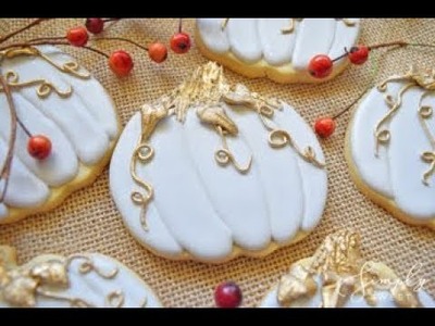 How to Decorate Fall Cookies - Gilded Pumpkin Cookies For Thanksgiving
