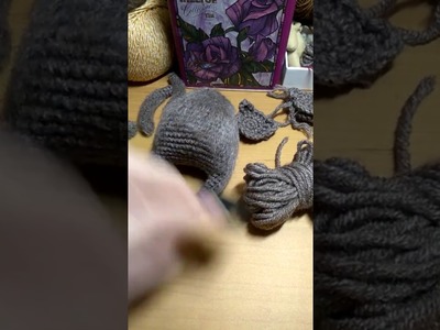 The best way to brush the amigurumi crochet toy