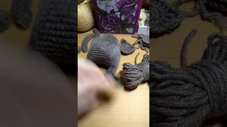The best way to brush the amigurumi crochet toy