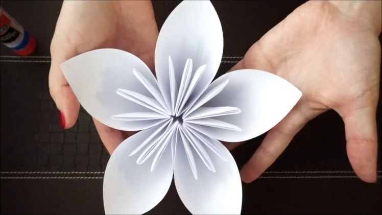 25 Days of Paper Ornaments - Paper Flower