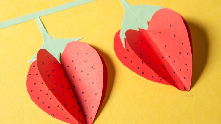 DIY for Kids: Paper Strawberry Art | Ideas by CraftiKids