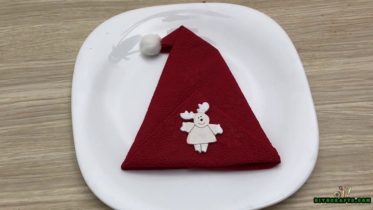 How to Fold These 5 Easy and Decorative Christmas Napkins