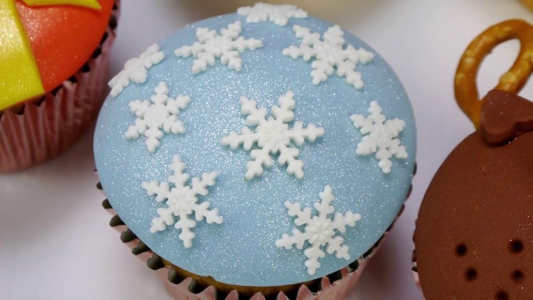 How To Make An Elegant Snowflake Studded Cupcake