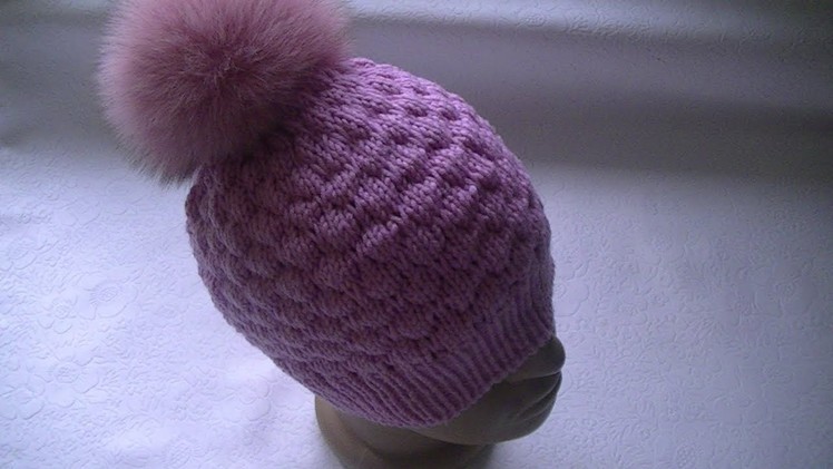 Knitting a hat of 'bouffe' pattern