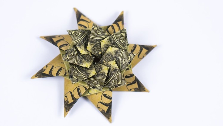 Dollar Origami Xmas Star making: Idea for gifting money at Christmas