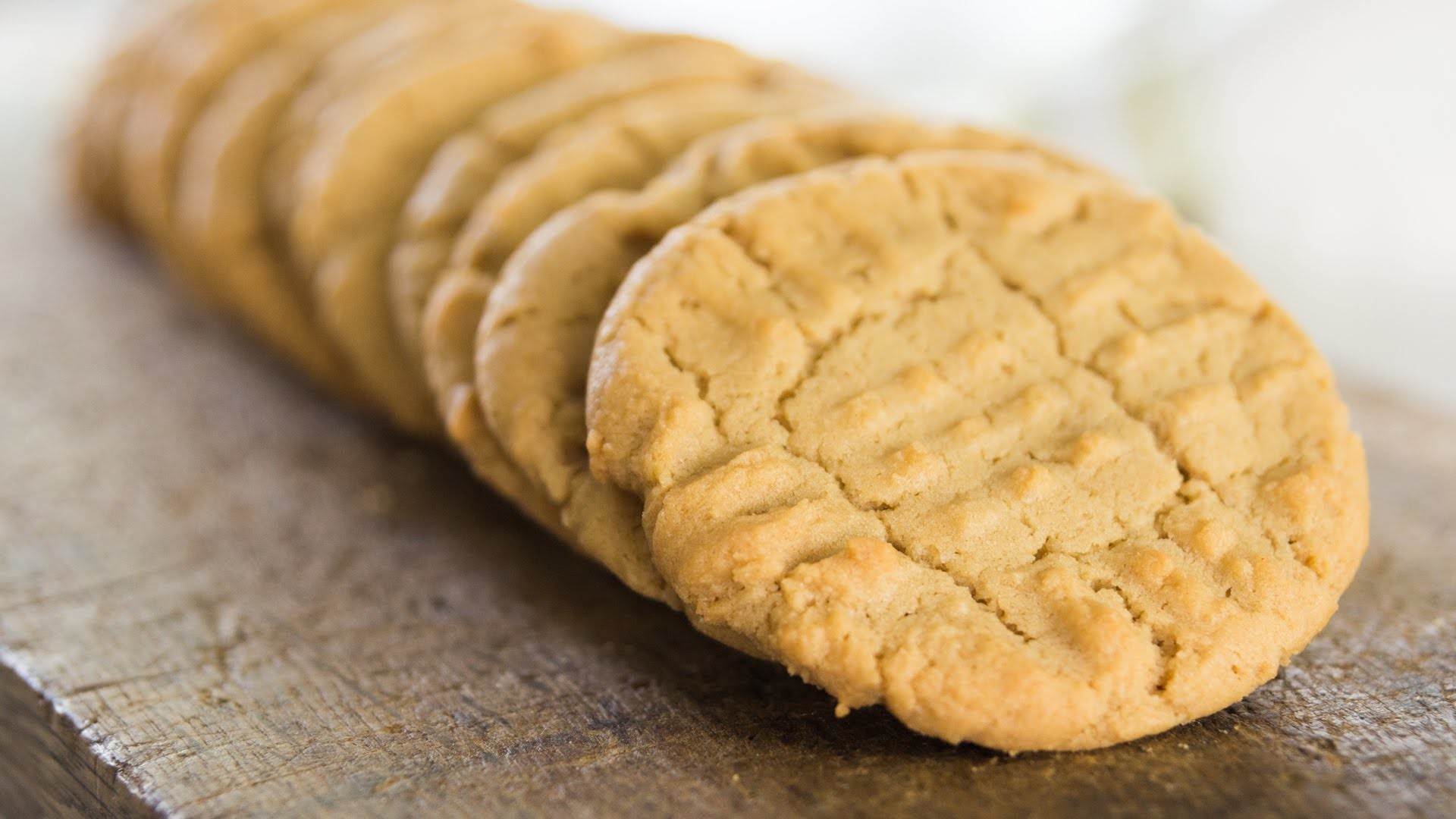 Change cookie. Cookie Peanut Butter. Замороженное печенье кукис. Печенье кукис идеи. Печенье Даниса баттер кукис.