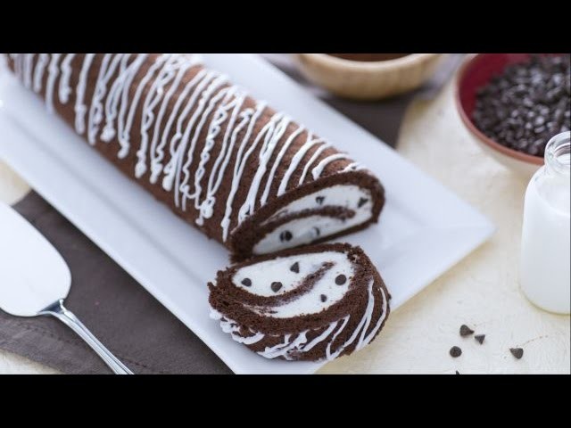 Chocolate Swiss roll with vanilla cream filling - recipe