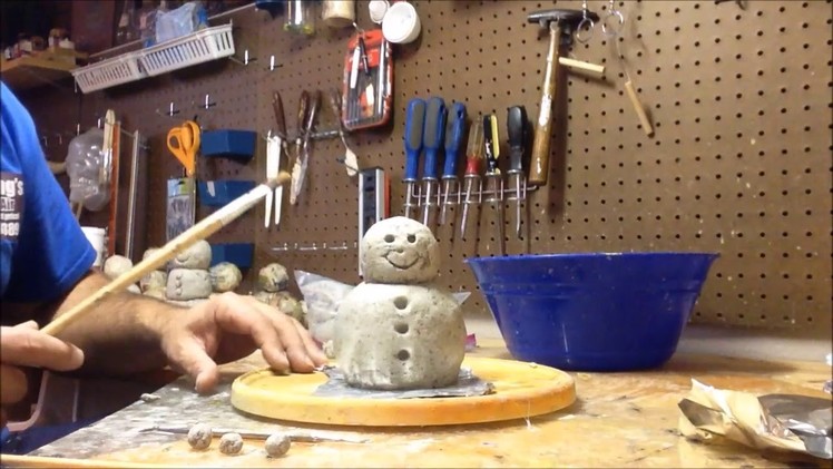 How to make a paper mache snowman for Christmas