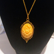 Vintage Style Gold Platted Chain With Rose Gold Frame Yellow Cameo Pendent Necklace