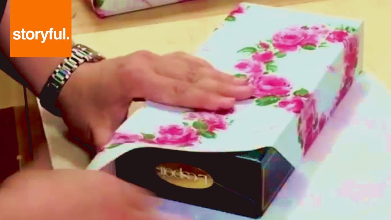 How To Gift-Wrap Like a Pro