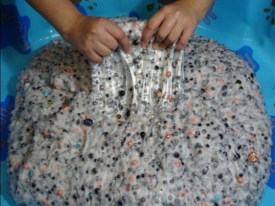 HUGE Bead Slime In A Kiddy Pool! (76Lbs & 10,000+ Beads)