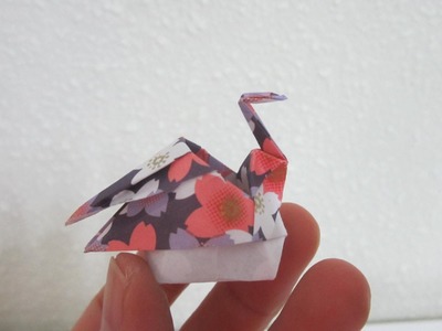 TUTORIAL - Origami Sitting Crane (Container) - Creator: Kazukuni Endo