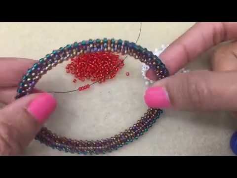Beginners Demo CRAW with seed beads--LeftHand Beading tutorial