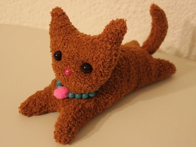 DIY Katze aus Kuschelsocken. DIY cat made of cuddly socks