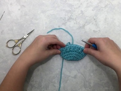 How to Crochet the Star Stitch in the Round - Right Handed