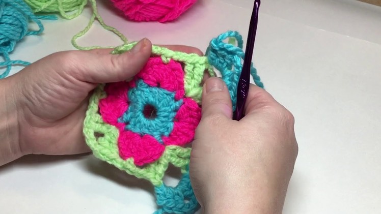 #23 - Flower Braid - Granny Square 2018 CAL