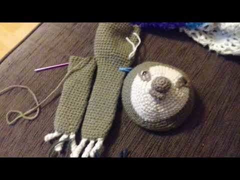 I made a crochet sloth