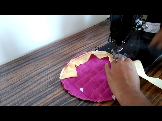 रोटी फ्रेश रखने के लिए || Chapati cloth at home || Roti rumaal how to make cotton roti cover