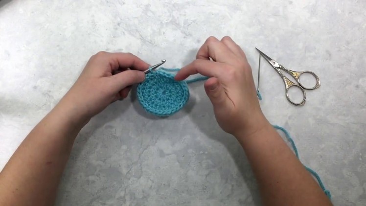How to Crochet the Star Stitch in the Round - Left Handed