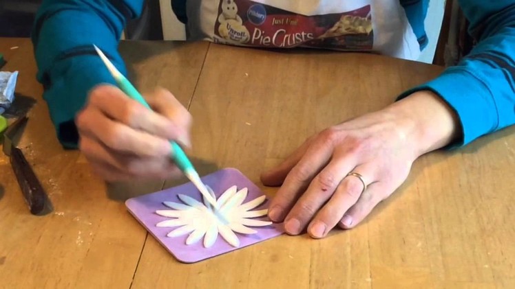 Gum Paste Flowers: How to Make Daisies