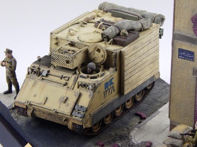 Tamiya M577 Tank Diorama 1.35 "The Ambush"