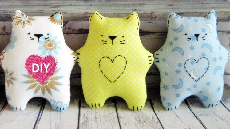 DIY. How to sew a Valentine cat. Cute gift.