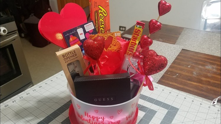 Diy valentines Gift Basket. candy bouquet