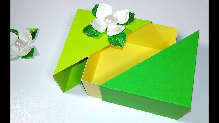 Unique DIY gift box with lid. ANY SIZE you want. EASY tutorial.